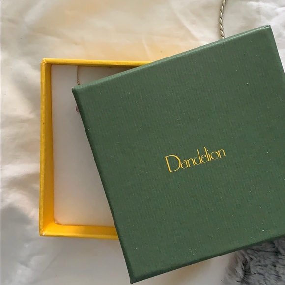 delicate necklace - Picture 2 of 4